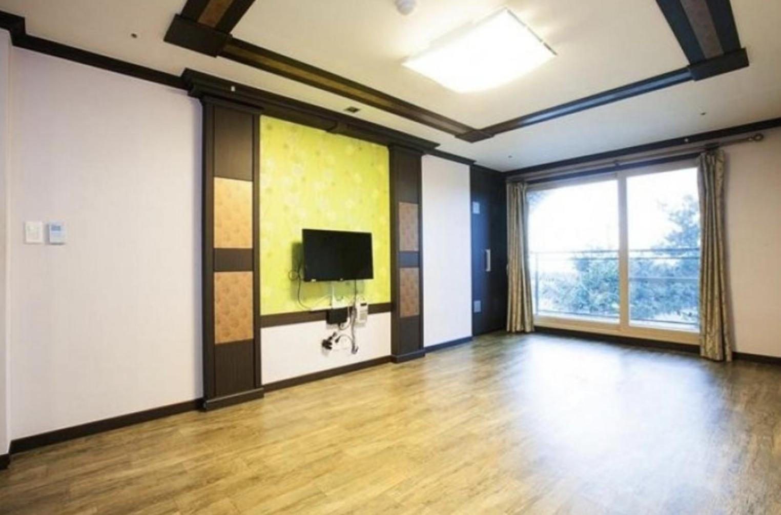 סאוגוויפו Jeju Ts Youth Hostel & Resort מראה חיצוני תמונה