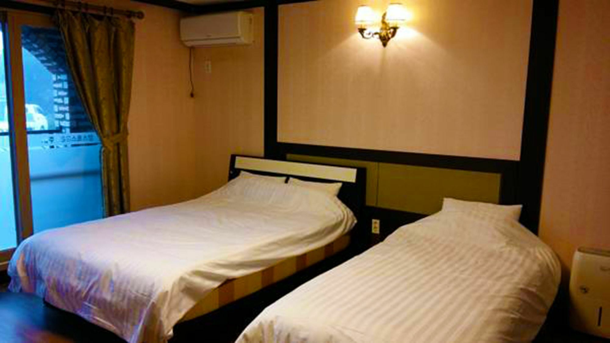 סאוגוויפו Jeju Ts Youth Hostel & Resort מראה חיצוני תמונה