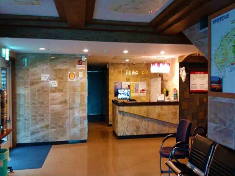 סאוגוויפו Jeju Ts Youth Hostel & Resort מראה חיצוני תמונה