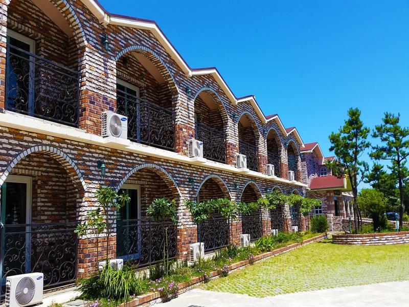 סאוגוויפו Jeju Ts Youth Hostel & Resort מראה חיצוני תמונה